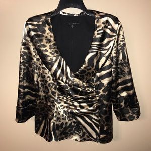 Helene Blake 🐆 Animal Print Size Large Blouse